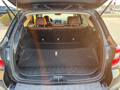 Used 2019 Subaru Outback 3.6R Touring w/ Popular Package #3A image 16