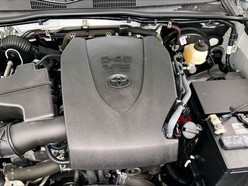 Used 2023 Toyota Tacoma SR5 RWD image 30