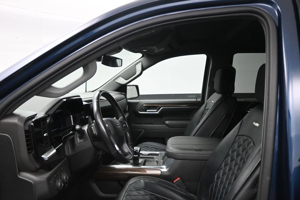 Used 2023 Chevrolet Silverado 1500 RST AWD/4WD image 14