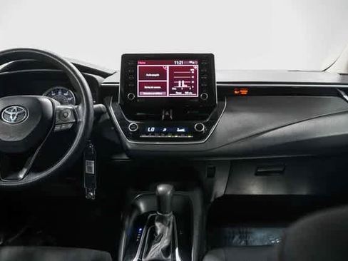 Certified 2021 Toyota Corolla LE image 14