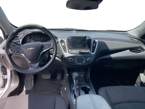 Used 2024 Chevrolet Malibu LT FWD image 12
