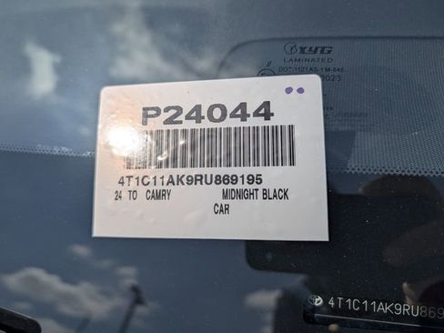 Used 2024 Toyota Camry LE FWD image 32