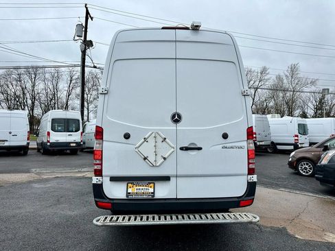 Used 2011 Mercedes-Benz Sprinter 2500 image 6