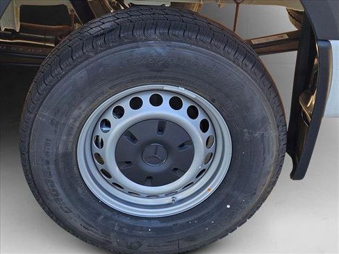 New 2025 Mercedes-Benz Sprinter 2500 image 9