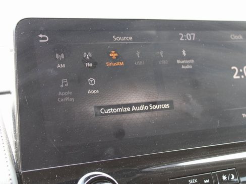 Used 2023 Nissan Armada SL w/ Captain's Chairs Package image 10