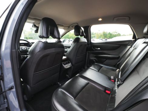 Used 2023 Nissan Ariya AWD image 40