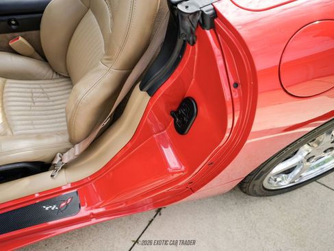 Used 2002 Chevrolet Corvette Convertible w/ Preferred Equipment Group2 RWD image 37