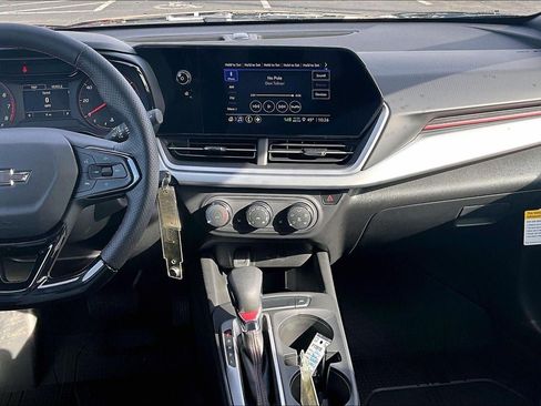 New 2026 Chevrolet Trax RS w/ Sunroof Package FWD image 6