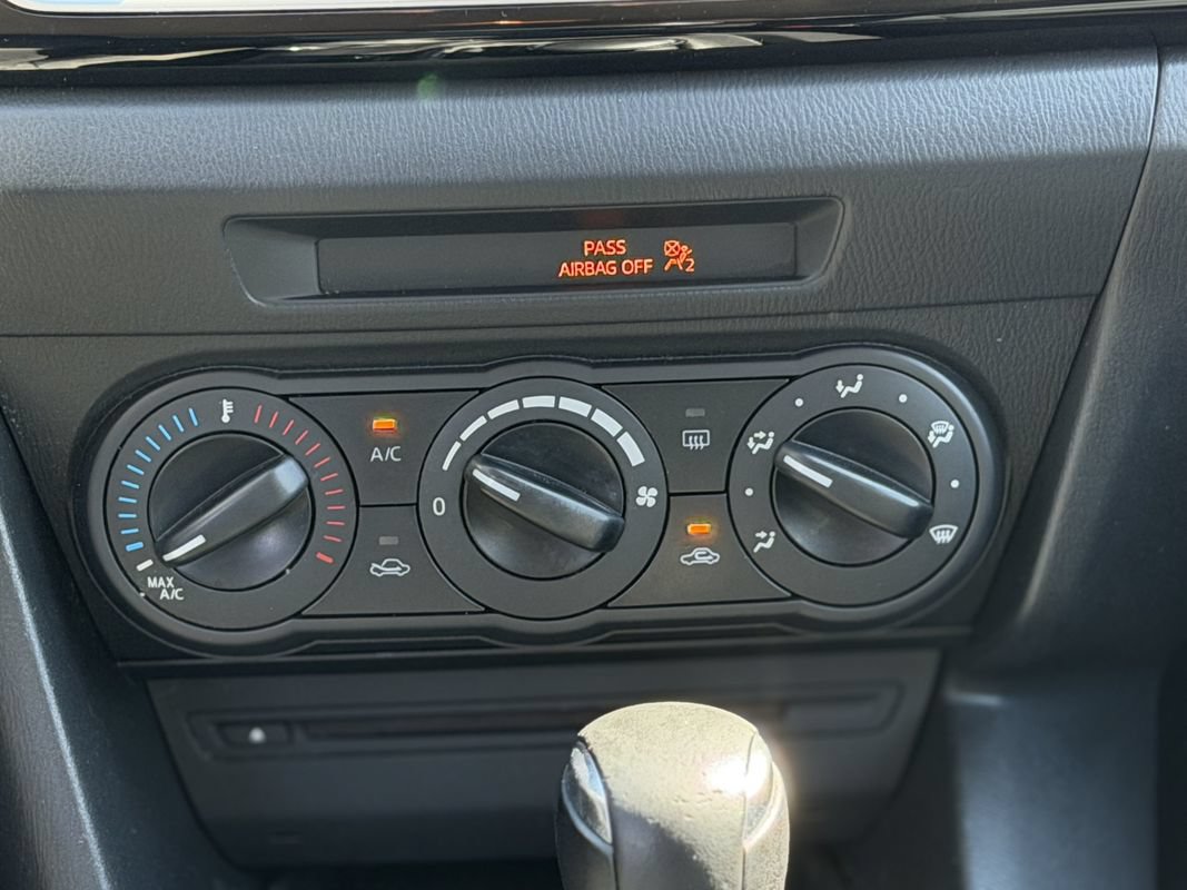 Used 2014 MAZDA MAZDA3 i Sport FWD image 21