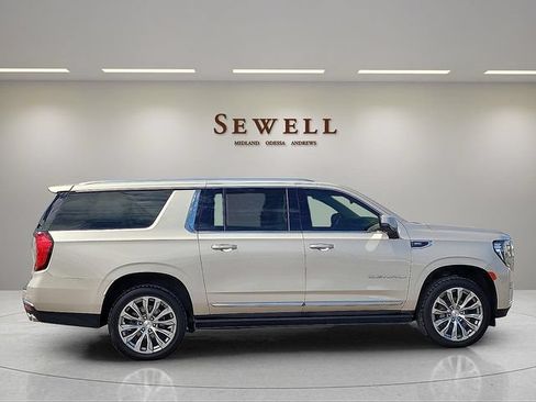 Used 2023 GMC Yukon XL Denali w/ Max Trailering Package AWD/4WD image 6