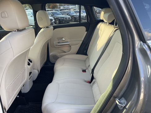 Certified 2025 Mercedes-Benz GLA 250 image 33