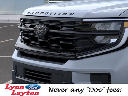 New 2025 Ford Expedition Platinum w/ Stealth Appearance Package image 17