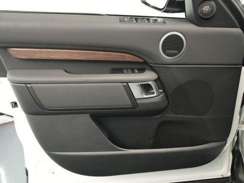 Used 2019 Land Rover Discovery HSE AWD/4WD image 28