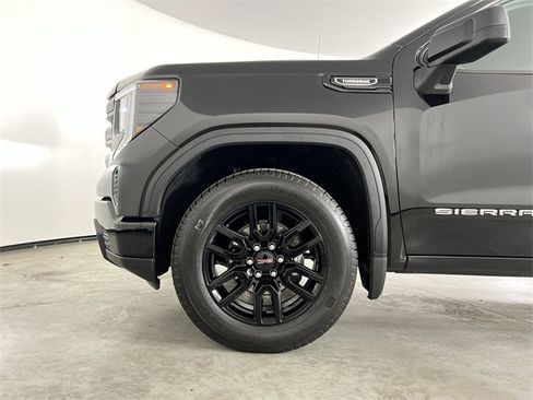 Used 2025 GMC Sierra 1500 Pro w/ Graphite Edition image 34
