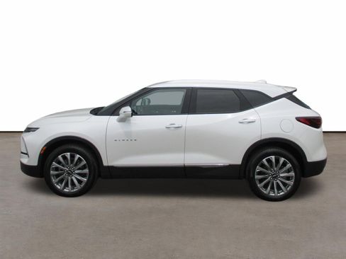 Used 2023 Chevrolet Blazer Premier w/ Enhanced Convenience Package AWD/4WD image 2