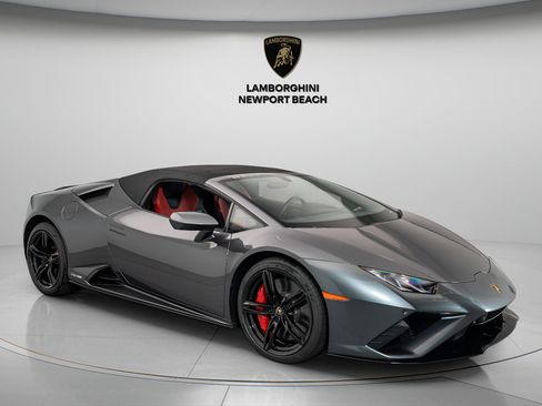 Used 2023 Lamborghini Huracan EVO RWD image 1