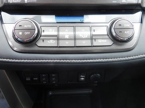 Used 2015 Toyota RAV4 Limited w/ Technology Package image 14