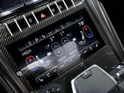 Used 2022 Lamborghini Urus image 82