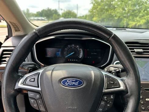 Used 2020 Ford Fusion Titanium FWD image 10