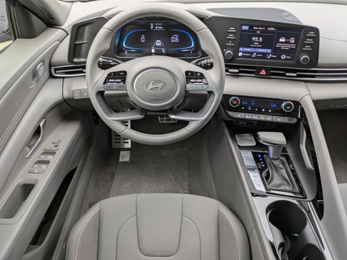 New 2026 Hyundai Elantra SEL Sport Premium FWD image 29