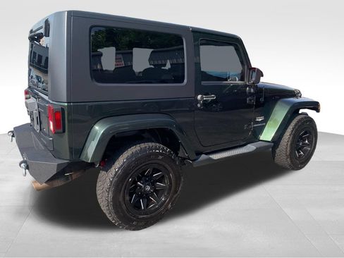 Used 2010 Jeep Wrangler Sahara w/ Dual Top Group AWD/4WD image 5