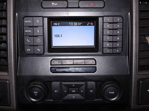 Certified 2022 Ford F550 2WD Regular Cab Super Duty image 25