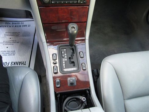 Used 1997 Mercedes-Benz E 320 Sedan image 29