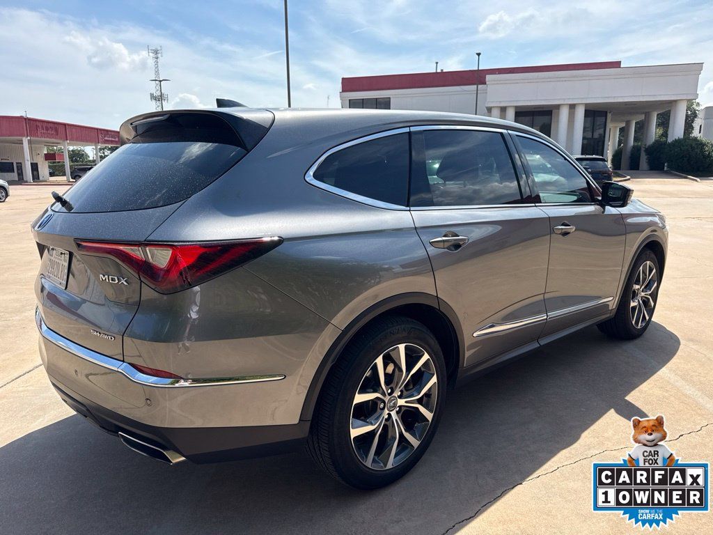 Used 2023 Acura MDX w/ Technology Package AWD/4WD image 5