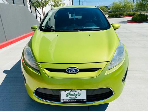 Used 2011 Ford Fiesta SE w/ 203A Rapid Spec Order Code FWD image 2