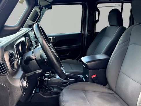 Used 2018 Jeep Wrangler Unlimited Sport S image 21