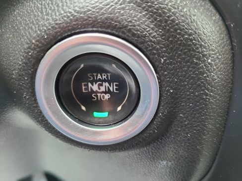 Used 2021 Chevrolet Silverado 1500 LT w/ Z71 Off-Road Package image 19