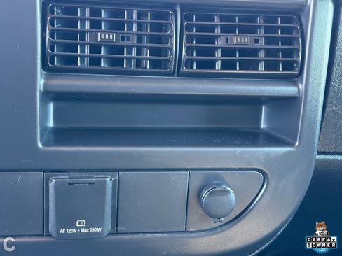 Used 2025 Chevrolet Express 3500 w/ Driver Convenience Package image 18