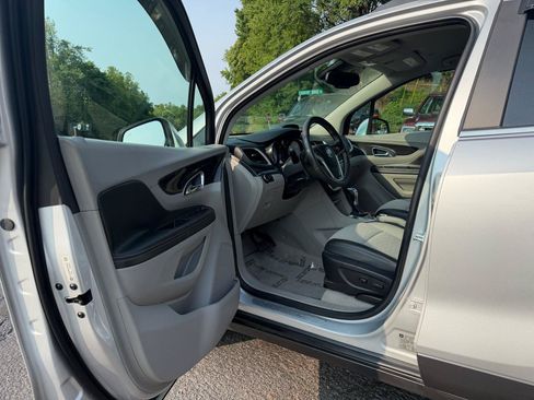 Used 2016 Buick Encore Sport Touring AWD/4WD image 10