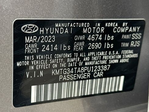Used 2023 Genesis G70 2.0T RWD image 38