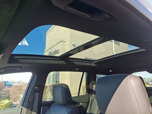 Certified 2024 Cadillac XT6 Premium Luxury image 16