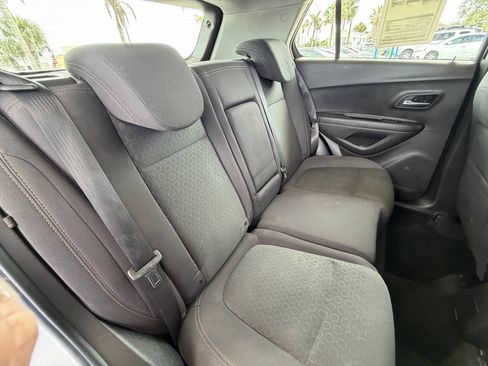 Used 2017 Chevrolet Trax LS FWD image 14