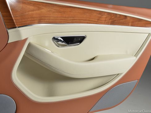 Used 2022 Bentley Continental GT image 35