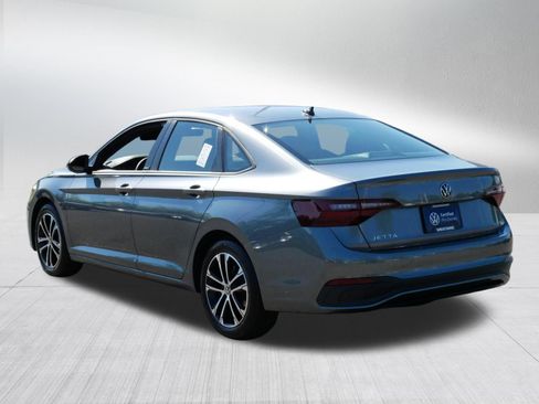 Certified 2024 Volkswagen Jetta Sport FWD image 5