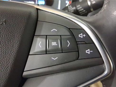 Used 2018 Cadillac XT5 Luxury w/ Driver Awareness Package image 30