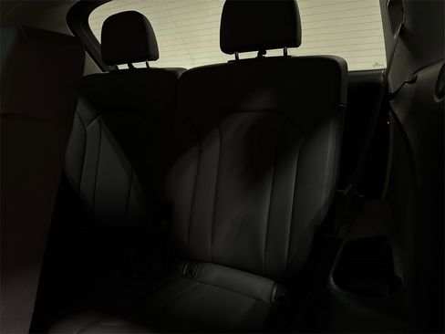 Used 2024 Audi Q7 3.0T Premium Plus image 30