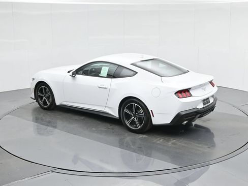 Used 2025 Ford Mustang Coupe RWD image 39