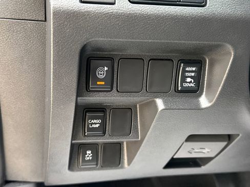 Used 2022 Nissan Frontier SV image 20