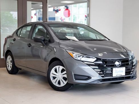Used 2024 Nissan Versa S FWD image 6
