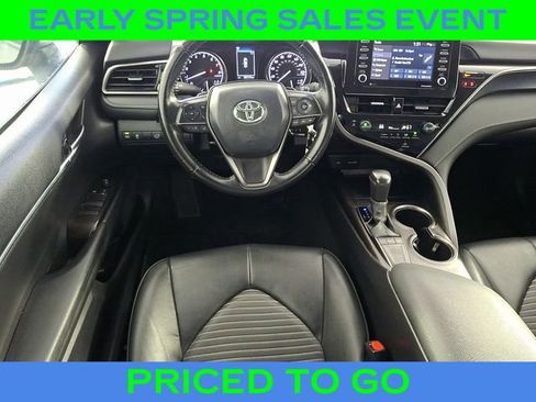 Used 2024 Toyota Camry SE image 12