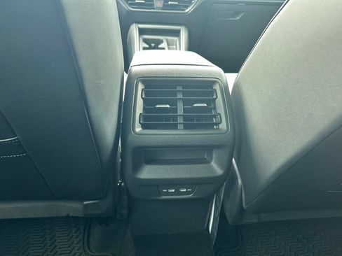 Certified 2026 Volkswagen Tiguan SE FWD image 44