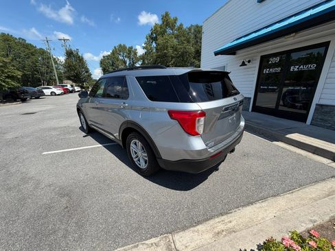Used 2022 Ford Explorer XLT w/ Class IV Trailer Tow Package RWD image 8