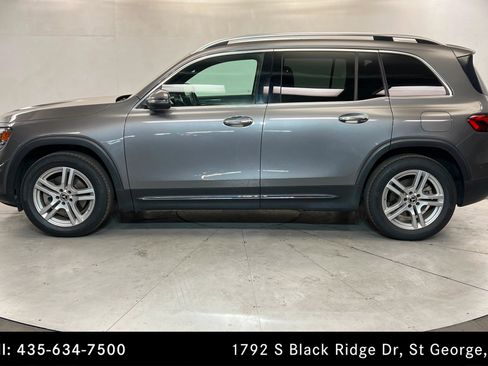 Certified 2022 Mercedes-Benz GLB 250 4MATIC w/ Premium Package Lite image 2