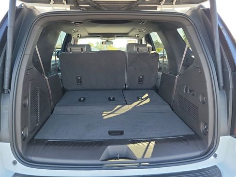 Used 2021 Chevrolet Tahoe LT w/ LT Signature Package image 26