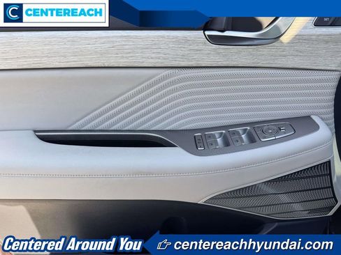 Used 2023 Hyundai Palisade Calligraphy image 13