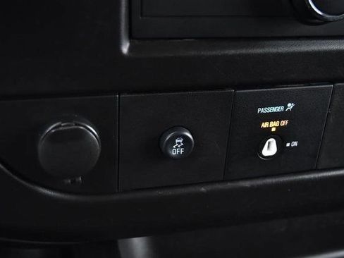 Used 2024 GMC Savana 2500 w/ Driver Convenience Package image 17